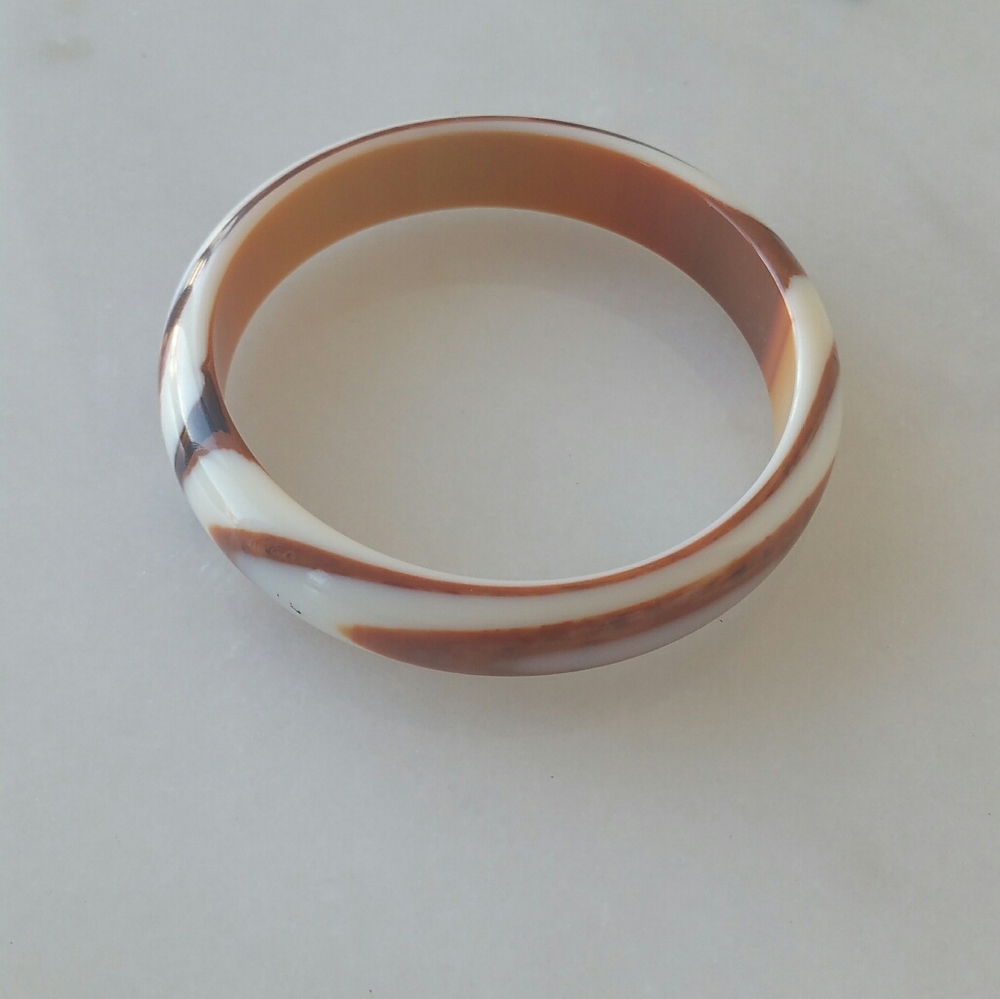 Vintage Bangle - Picture 4 of 5